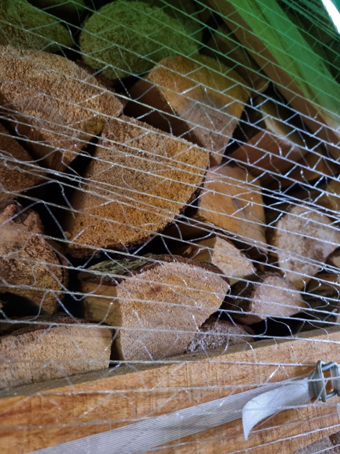 LARGE CRATE KILN DRIED MIXED HARDWOODS